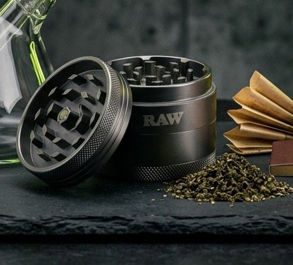 Stash Pro 63mm Metal Grinder & Lockable Stash Case